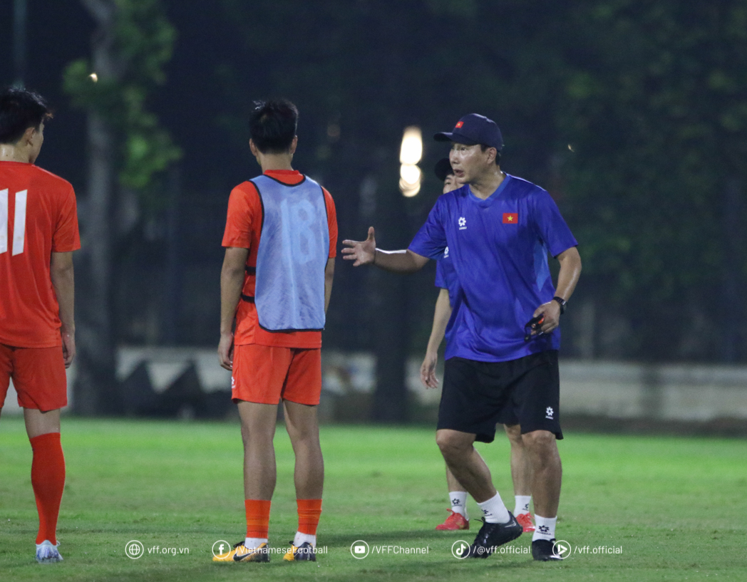 U23 Việt Nam gặp rắc rối khi vừa đặt chân xuống Indonesia 3 5 1752539068921 17525390691192065592372