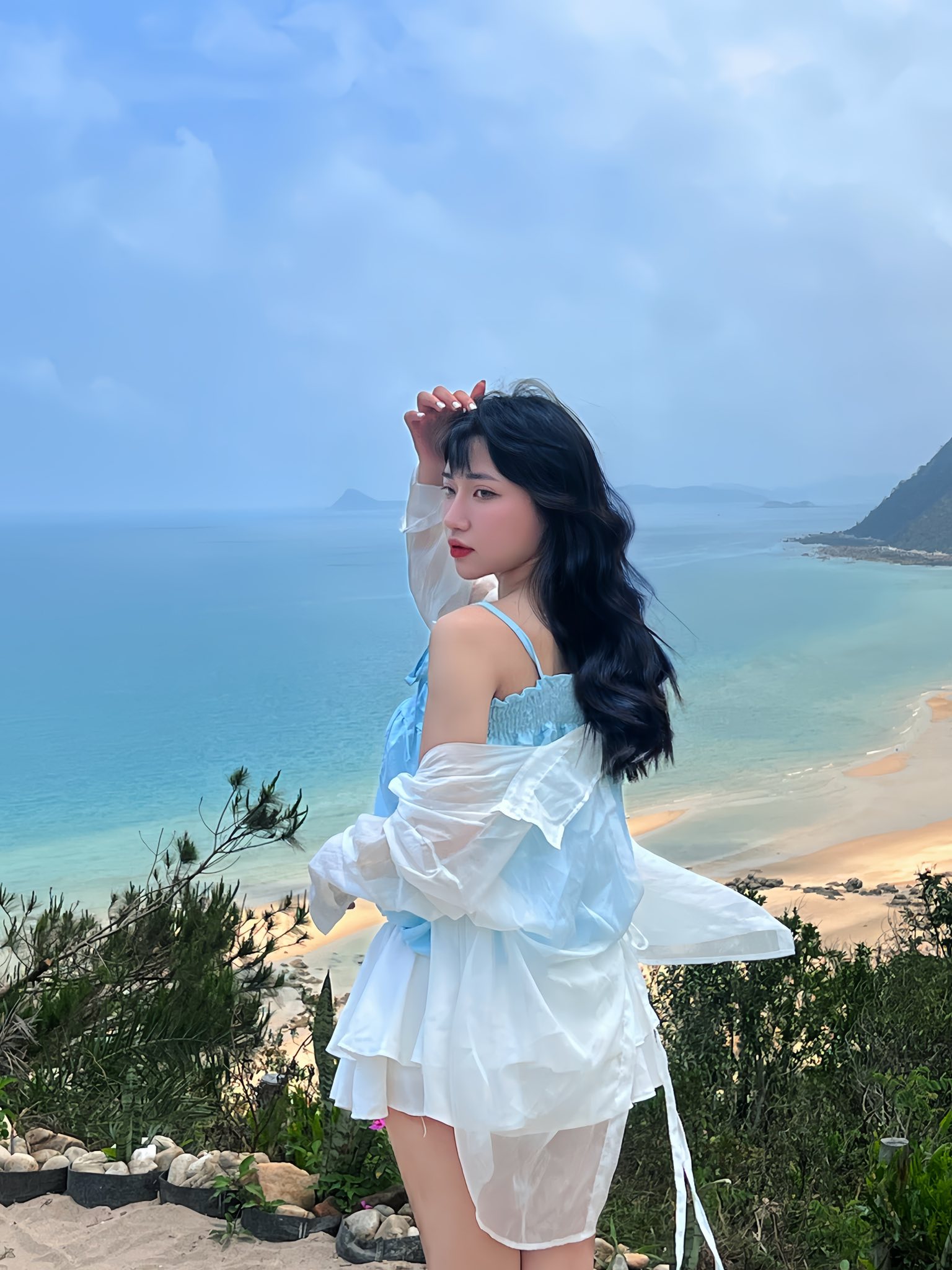 "Nam thần" U23 Việt Nam lên xe hoa cùng hot girl tốt nghiệp xuất sắc NEU, visual cô dâu chú rể gây sốt- Ảnh 10.