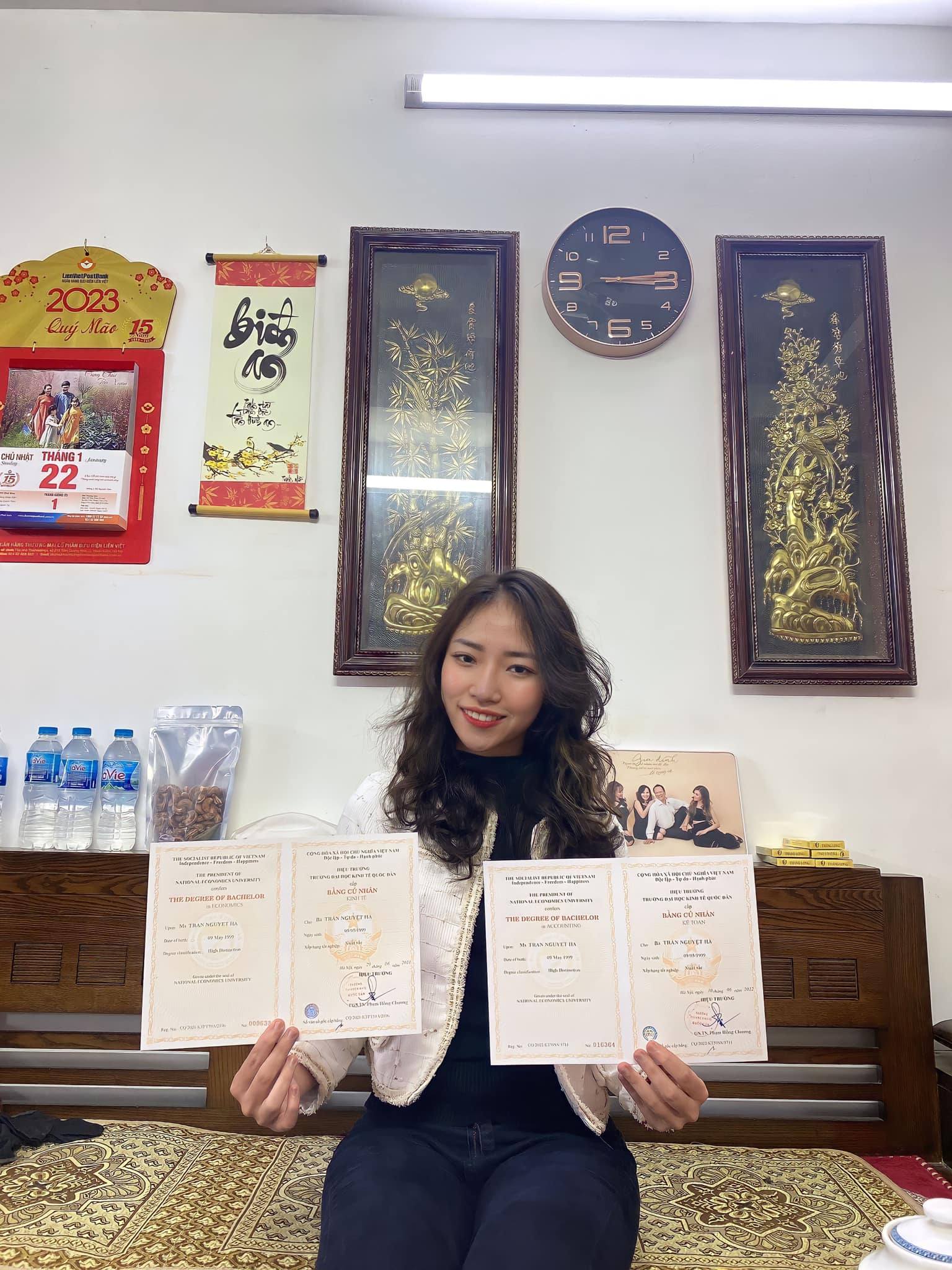 "Nam thần" U23 Việt Nam lên xe hoa cùng hot girl tốt nghiệp xuất sắc NEU, visual cô dâu chú rể gây sốt- Ảnh 13.