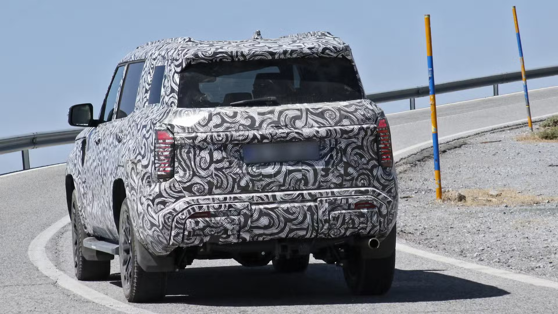 SUV đồn đoán là Mitsubishi Pajero đời mới này có dáng như Destinator sắp về Việt Nam, có thể ra mắt ngay năm nay - Ảnh 6.