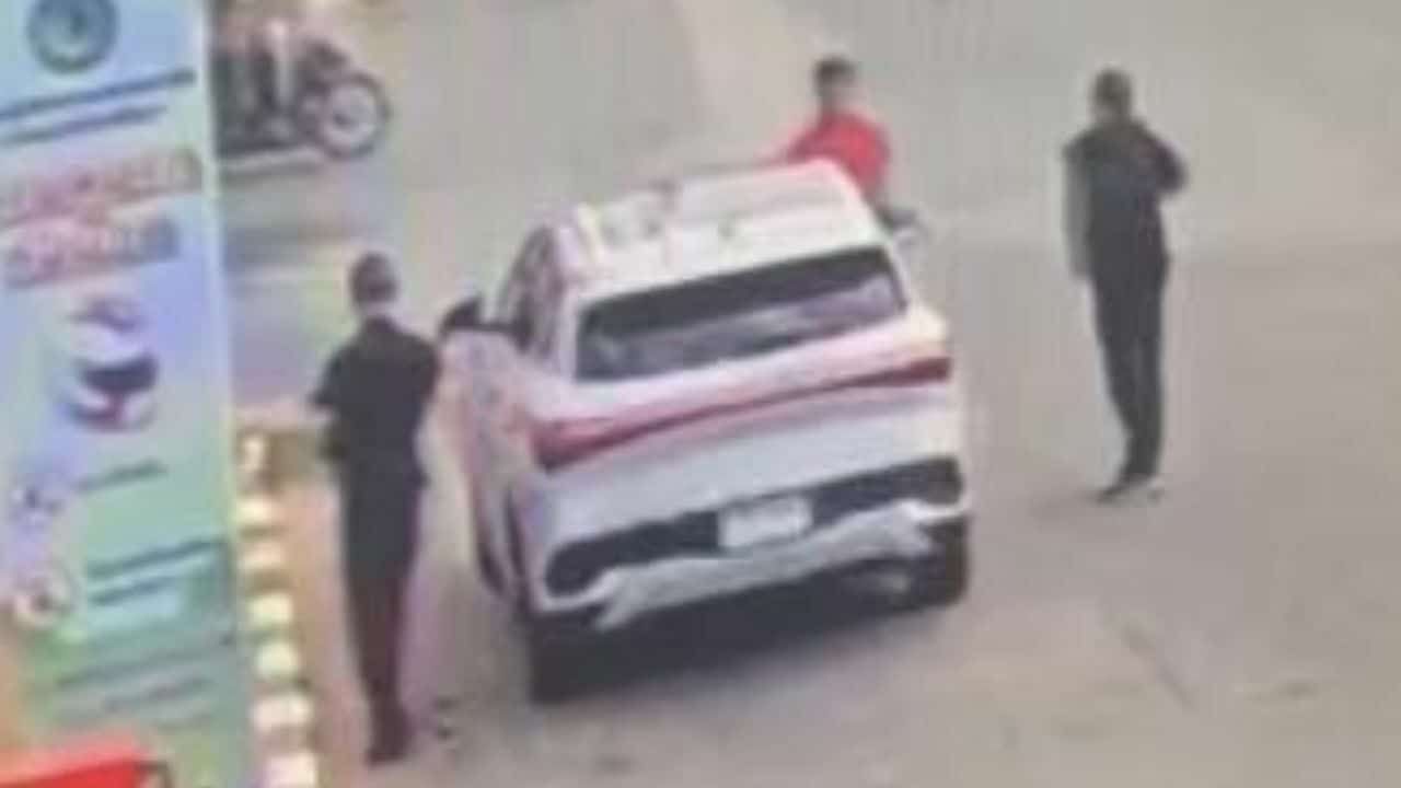 Du khách bị bắt cóc bởi cảnh sát giả danh gây chấn động - Ảnh 1.