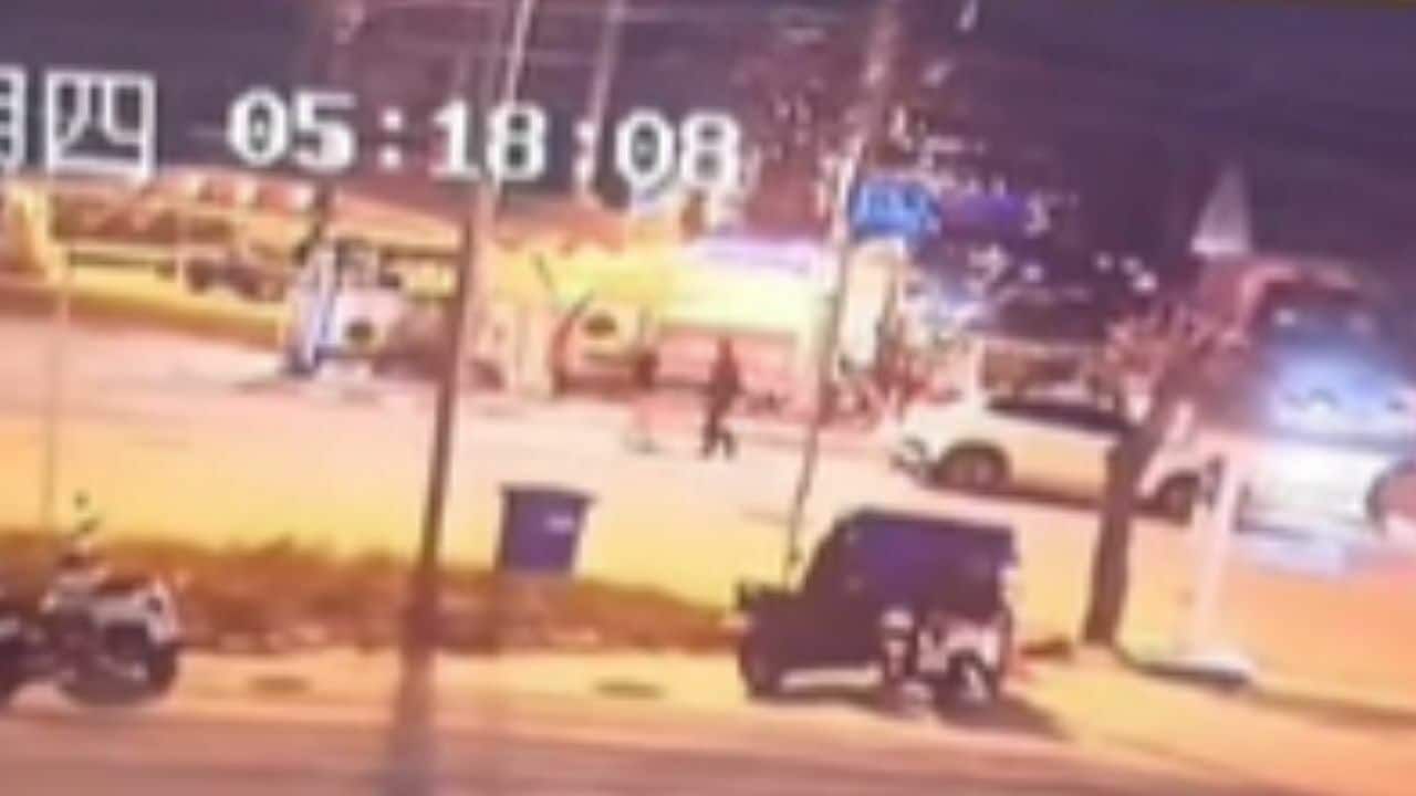 Du khách bị bắt cóc bởi cảnh sát giả danh gây chấn động - Ảnh 2.