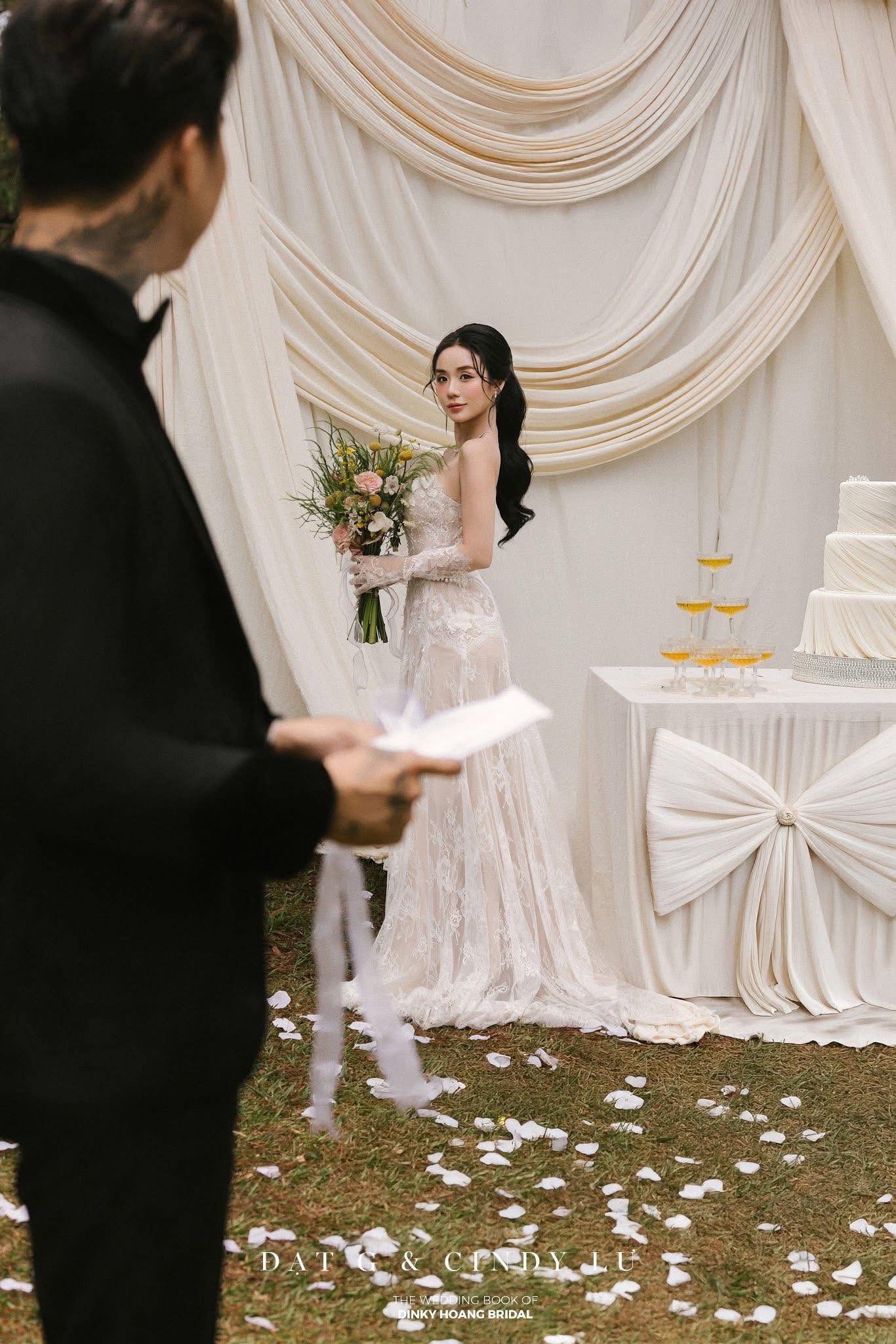 Cindy Lư gái 2 con sở hữu sắc vóc gái son phải mơ ước: Có 5 bí quyết đáng học hỏi để tự tin diện từ croptop bé xíu đến bikini cắt xẻ táo bạo- Ảnh 7. Cindy Lư gái 2 con sở hữu sắc vóc gái son phải mơ ước: Có 5 bí quyết đáng học hỏi để tự tin diện từ croptop bé xíu đến bikini cắt xẻ táo bạo- Ảnh 7.