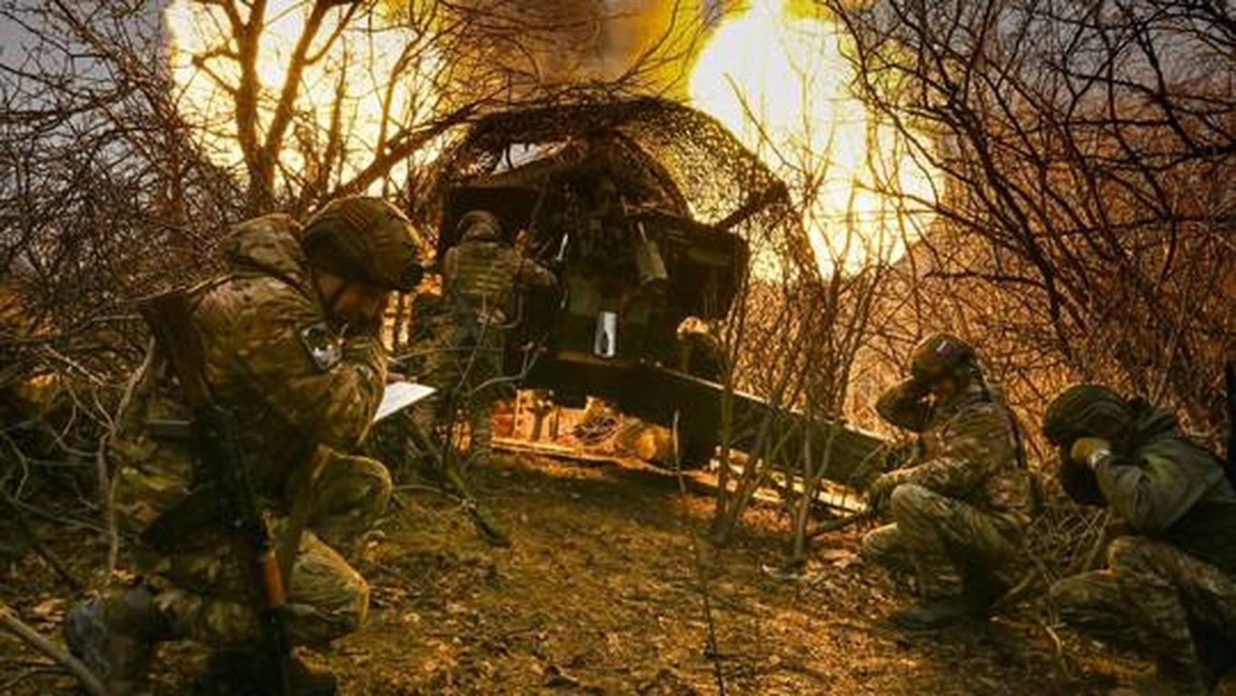"10 tỉ USD vũ khí Mỹ" sắp tới Ukraine, Nga phản ứng gắt