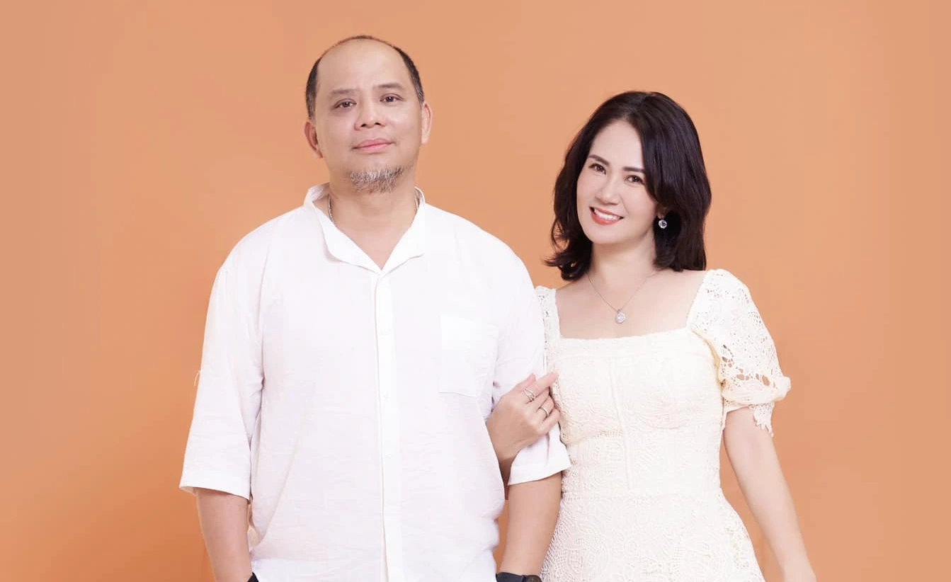 Nữ NSƯT lên chức bà ngoại, 53 tuổi vẫn được chồng chăm như em bé, muốn gì được nấy - Ảnh 2.