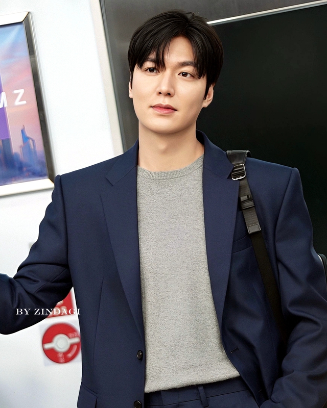 Clip: Mỹ nhân Việt đẹp đến mức khiến Lee Min Ho phải 2 lần ngắm nghía không rời tại sự kiện- Ảnh 11. Clip: Mỹ nhân Việt đẹp đến mức khiến Lee Min Ho phải 2 lần ngắm nghía không rời tại sự kiện- Ảnh 11.