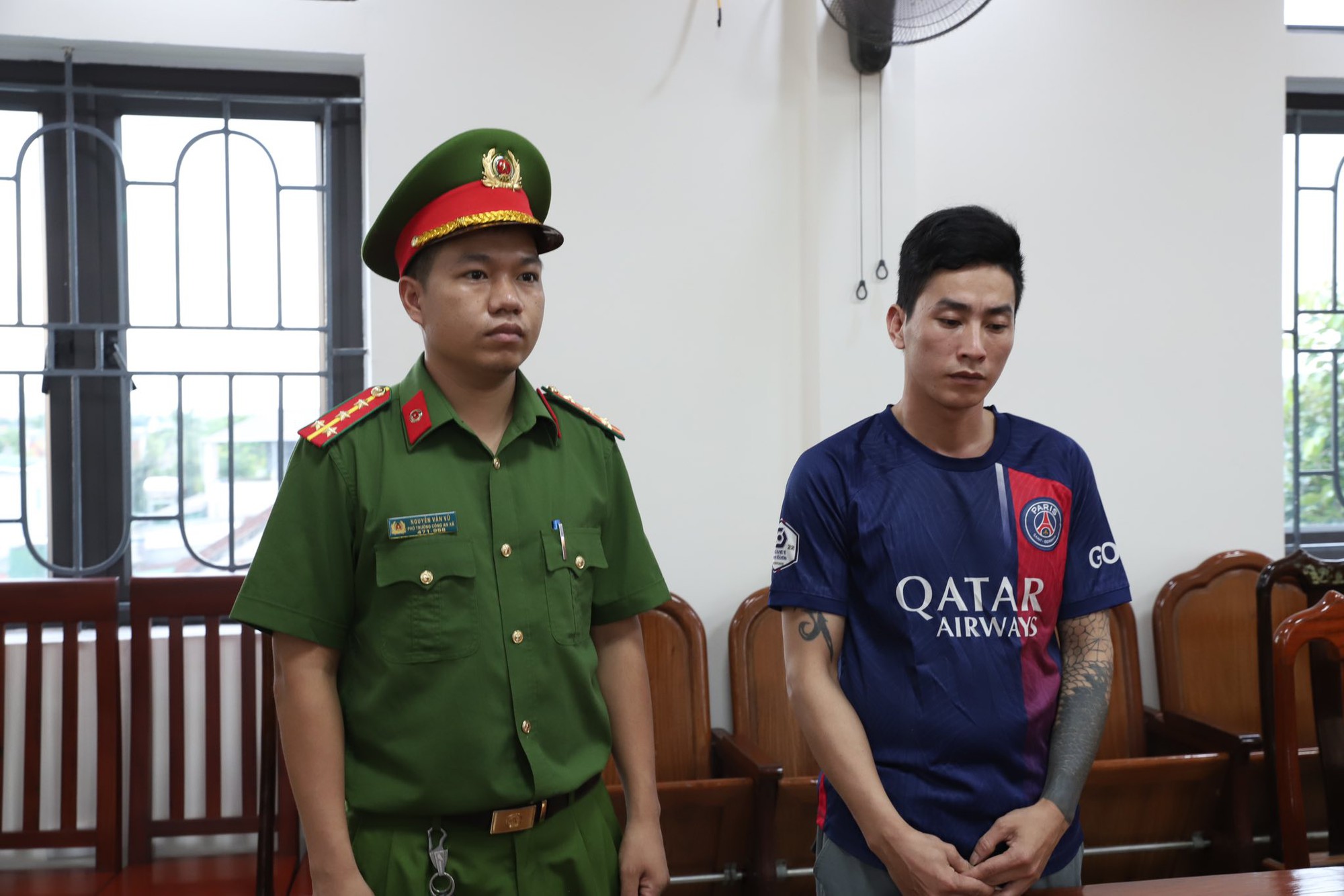 Công an xác định hàng chục hồ sơ bệnh án khống tại Bệnh viện đa khoa Hạc Thành - Ảnh 2.