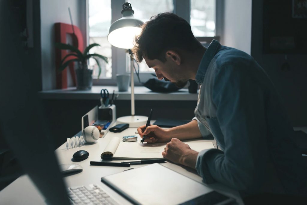 T&Iacute;NH C&Aacute;CH c&oacute; thể giả vờ nhưng NH&Acirc;N C&Aacute;CH th&igrave; kh&ocirc;ng thể che giấu: 4 h&agrave;nh vi &lsquo;lột mặt nạ&rsquo; những kẻ tồi - Ảnh 4.