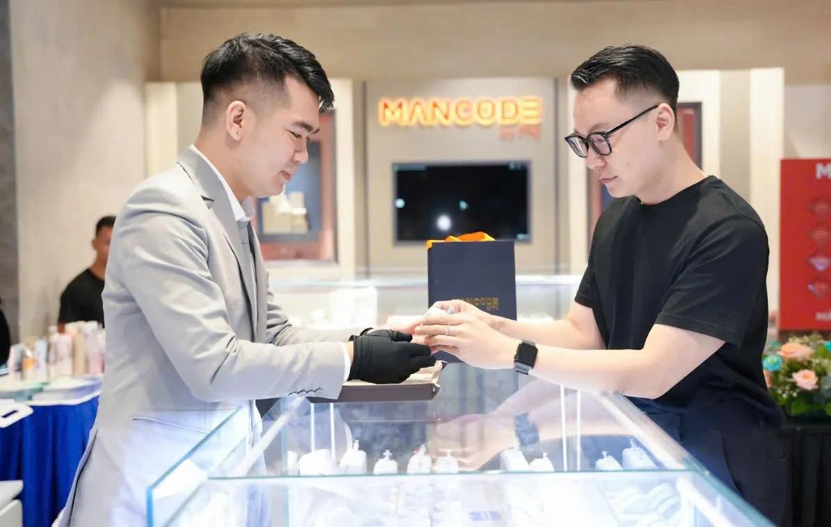 PNJ lập &ldquo;c&uacute; đ&uacute;p&rdquo; tại giải thưởng Ph&aacute;t triển bền vững CSA 2025- Ảnh 3.