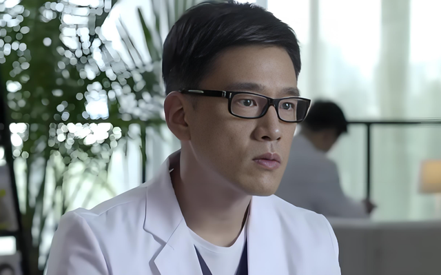 Cuối tuần về quê thăm mẹ, nghe mẹ thẹn thùng thông báo một tin mà tôi xấu hổ giùm bà- Ảnh 1.