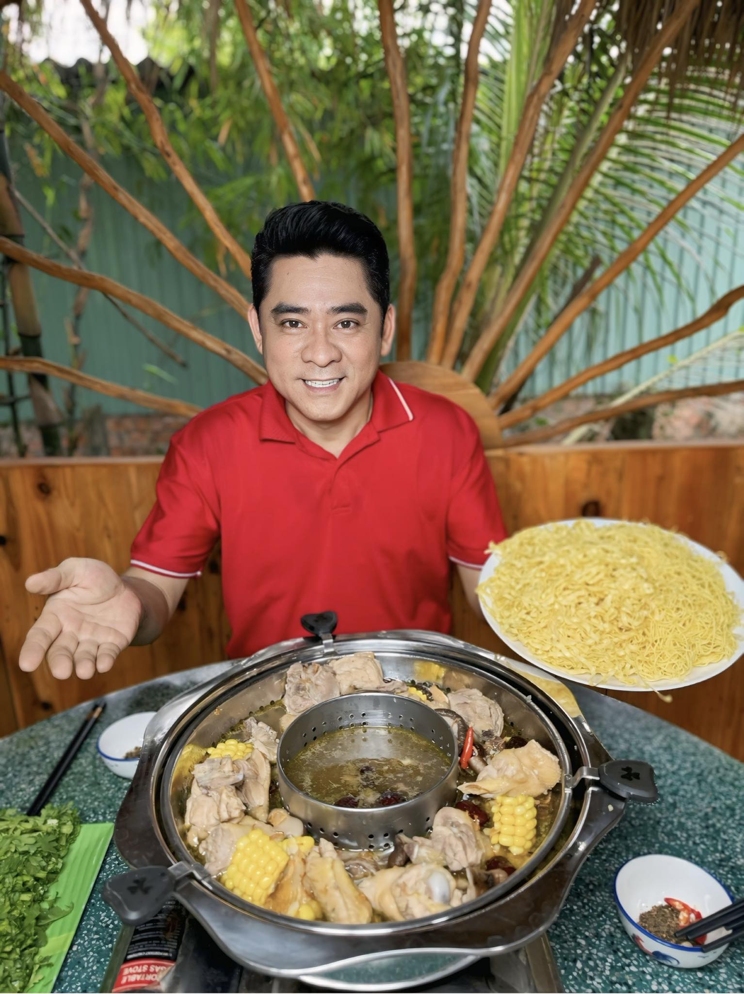 Nguyên nhân diễn viên Huỳnh Anh Tuấn bị đột quỵ, cấp cứu trong tình trạng nguy kịch - Ảnh 2.