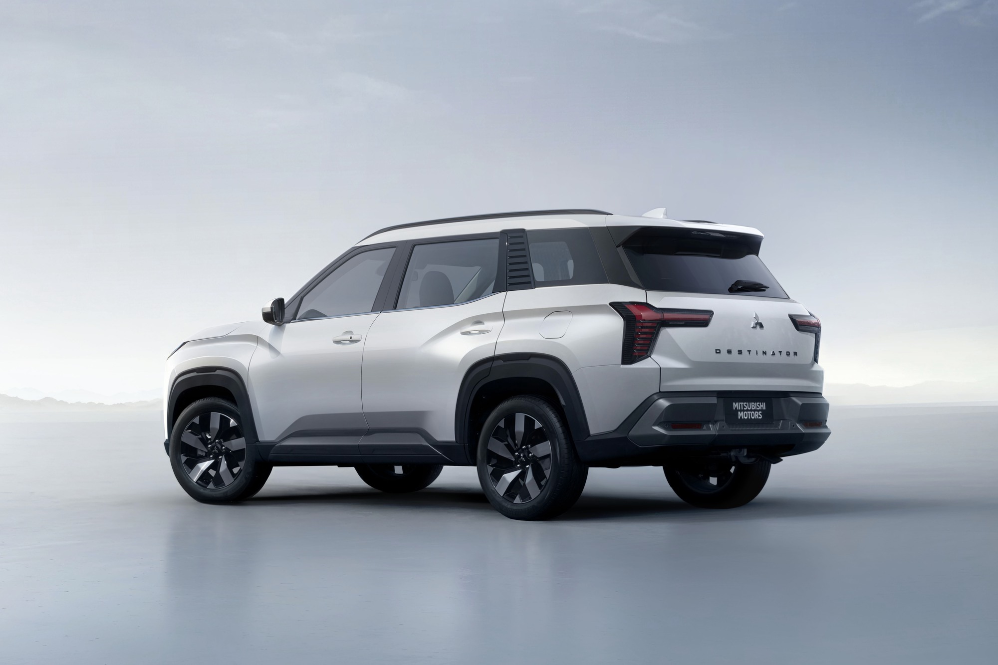 Mitsubishi Destinator ra mắt: Máy xăng 1.5L tăng áp mạnh 161 mã lực, có ADAS, sẽ hot khi về Việt Nam - Ảnh 4.