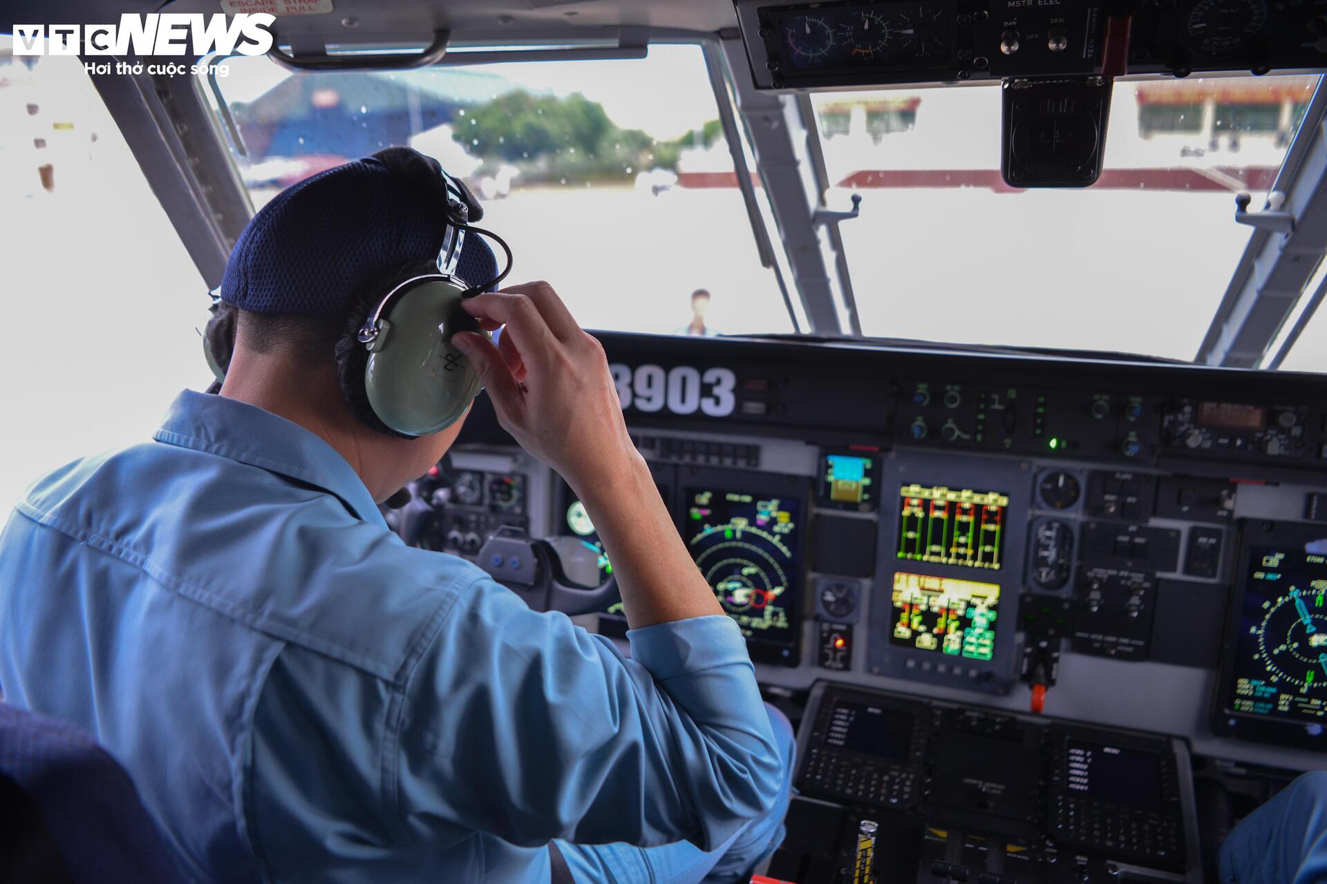 Dàn ' ngựa thồ ' huấn luyện bay diễu binh 2 / 9 trên bầu trời Hà Nội - Ảnh 4.