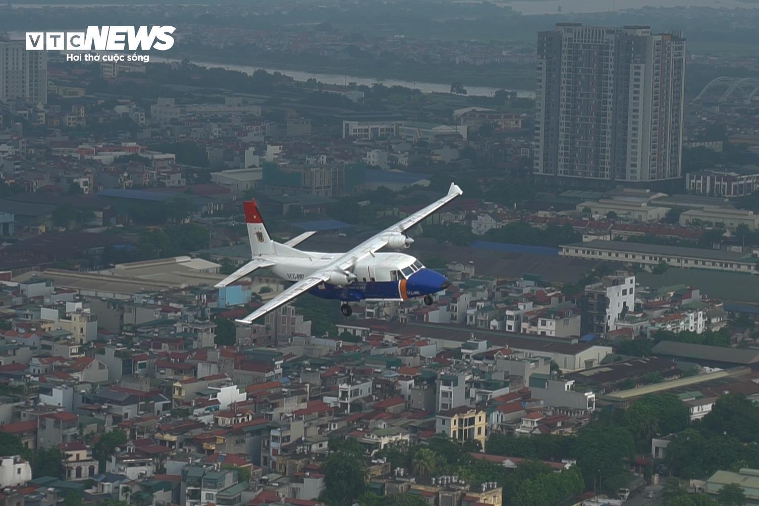 Dàn ' ngựa thồ ' huấn luyện bay diễu binh 2 / 9 trên bầu trời Hà Nội - Ảnh 10.