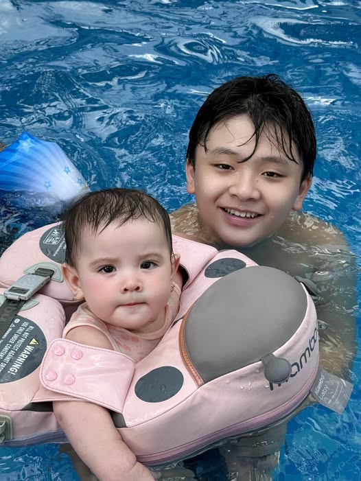 Con gái của Tiktoker Long Chun gây sốt vì quá xinh ngoan yêu, nhìn cứ như em bé lai!- Ảnh 6.