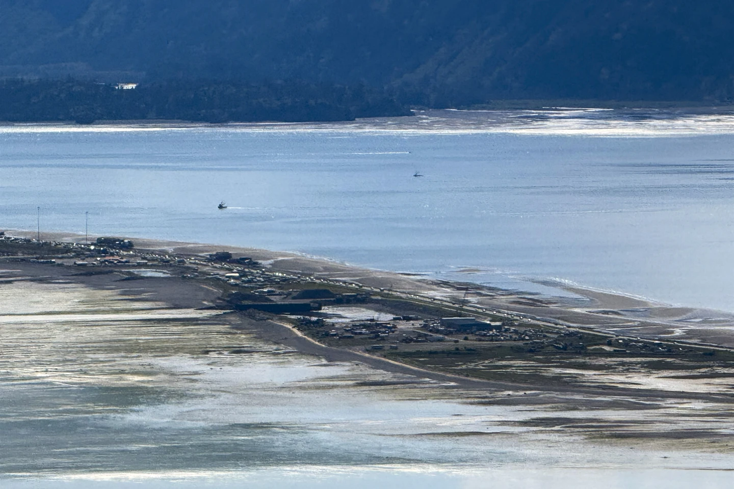 Mỹ ban h&agrave;nh cảnh b&aacute;o s&oacute;ng thần sau trận động đất mạnh ngo&agrave;i khơi Alaska - Ảnh 2.