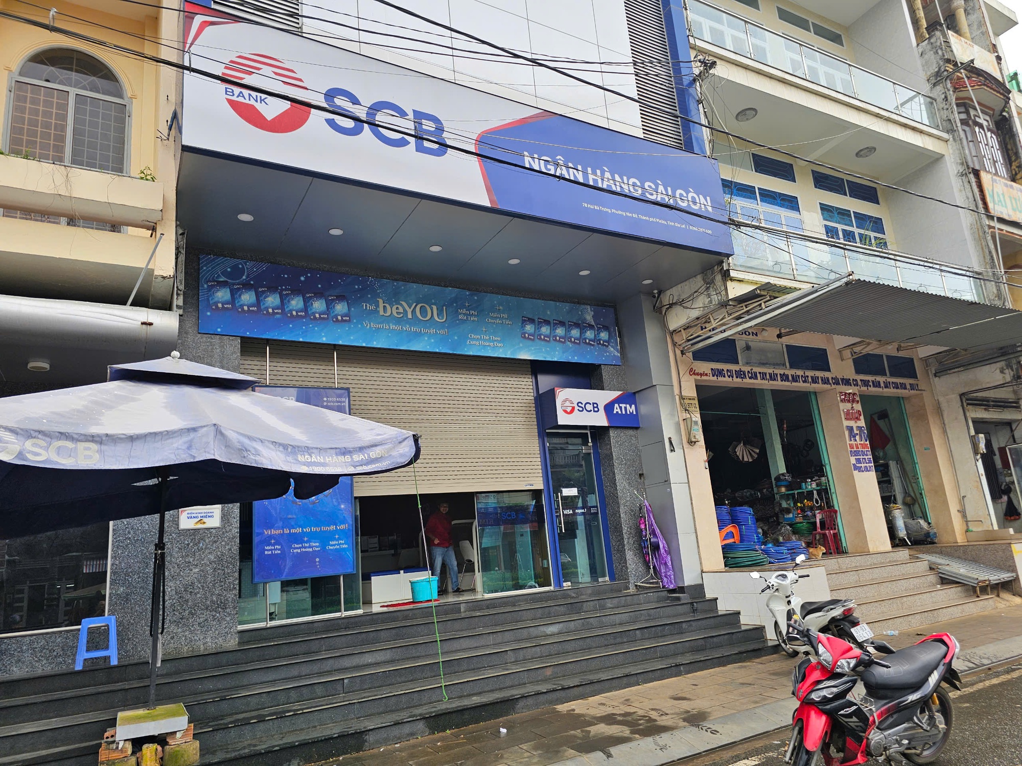 Chi&ecirc;u lừa của nguy&ecirc;n Ph&oacute; Gi&aacute;m đốc SCB Gia Lai chiếm đoạt h&agrave;ng tỉ đồng - Ảnh 1.