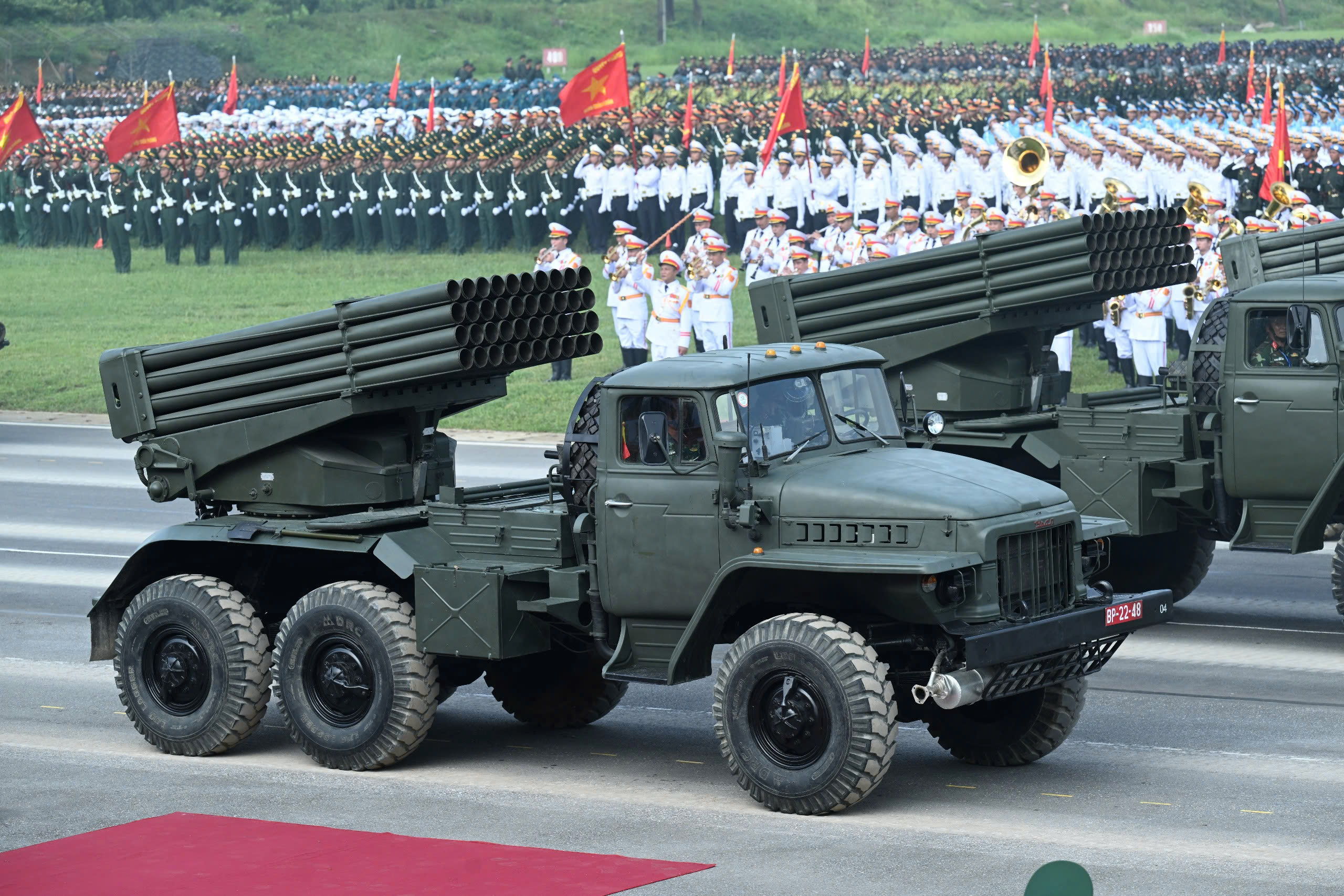 Dàn vũ khí, khí tài lần đầu hợp luyện chuẩn bị cho 2/9: Tổ hợp tên lửa phòng không, xe UAV cảm tử, xe tăng - Ảnh 15.