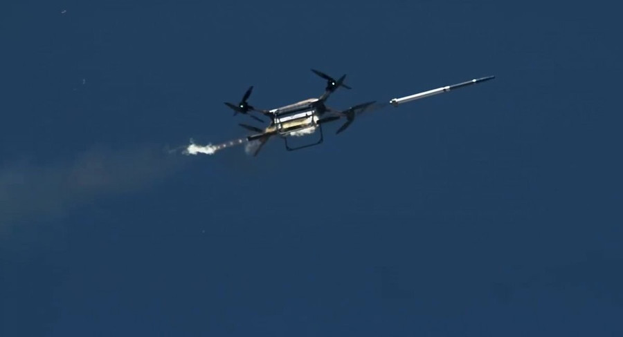 Tên lửa APKWS từ UAV Malloy T - 150: Bước ngoặt công nghệ quân sự mới - Ảnh 1.
