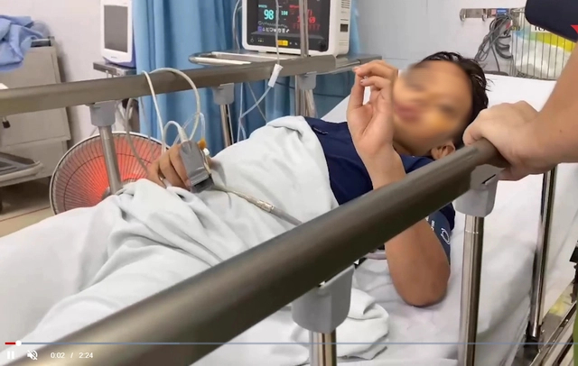 Nhân chứng kể lại giây phút lật tàu du lịch chở 51 người trên vịnh Hạ Long- Ảnh 1.