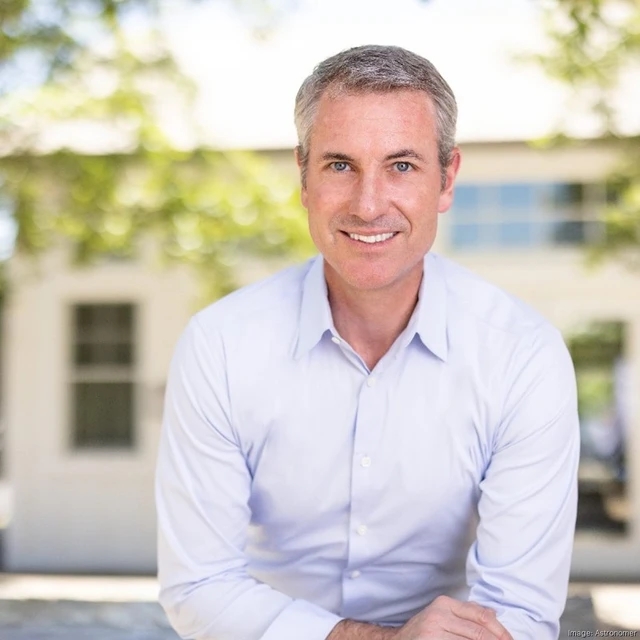 CEO Andy Byron bị tố sống lỗi thế nào trước khi bị bại lộ ngoại tình với cấp dưới?- Ảnh 2. CEO Andy Byron bị tố sống lỗi thế nào trước khi bị bại lộ ngoại tình với cấp dưới?- Ảnh 2.