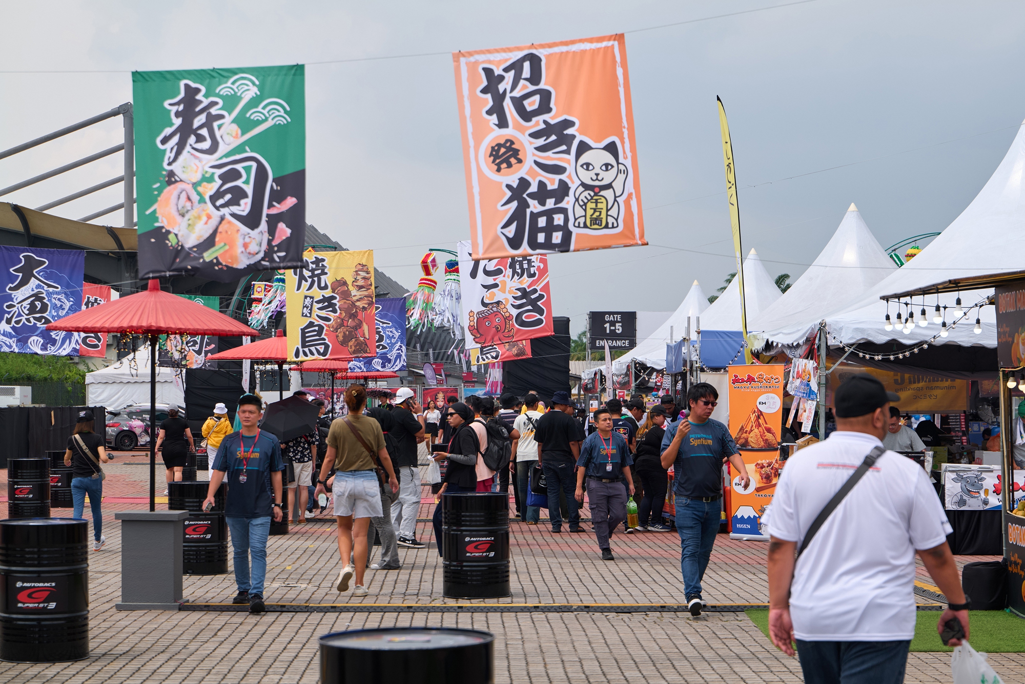 Lần đầu đặt chân đến SUPER GT tại Sepang: Mãn nhãn với dàn xe nét căng và những pha drift đầy mê hoặc! - Ảnh 11.