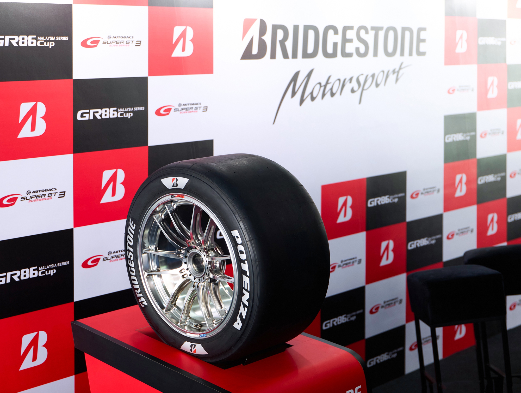 Lần đầu đặt chân đến SUPER GT tại Sepang: Mãn nhãn với dàn xe nét căng và những pha drift đầy mê hoặc! - Ảnh 17.