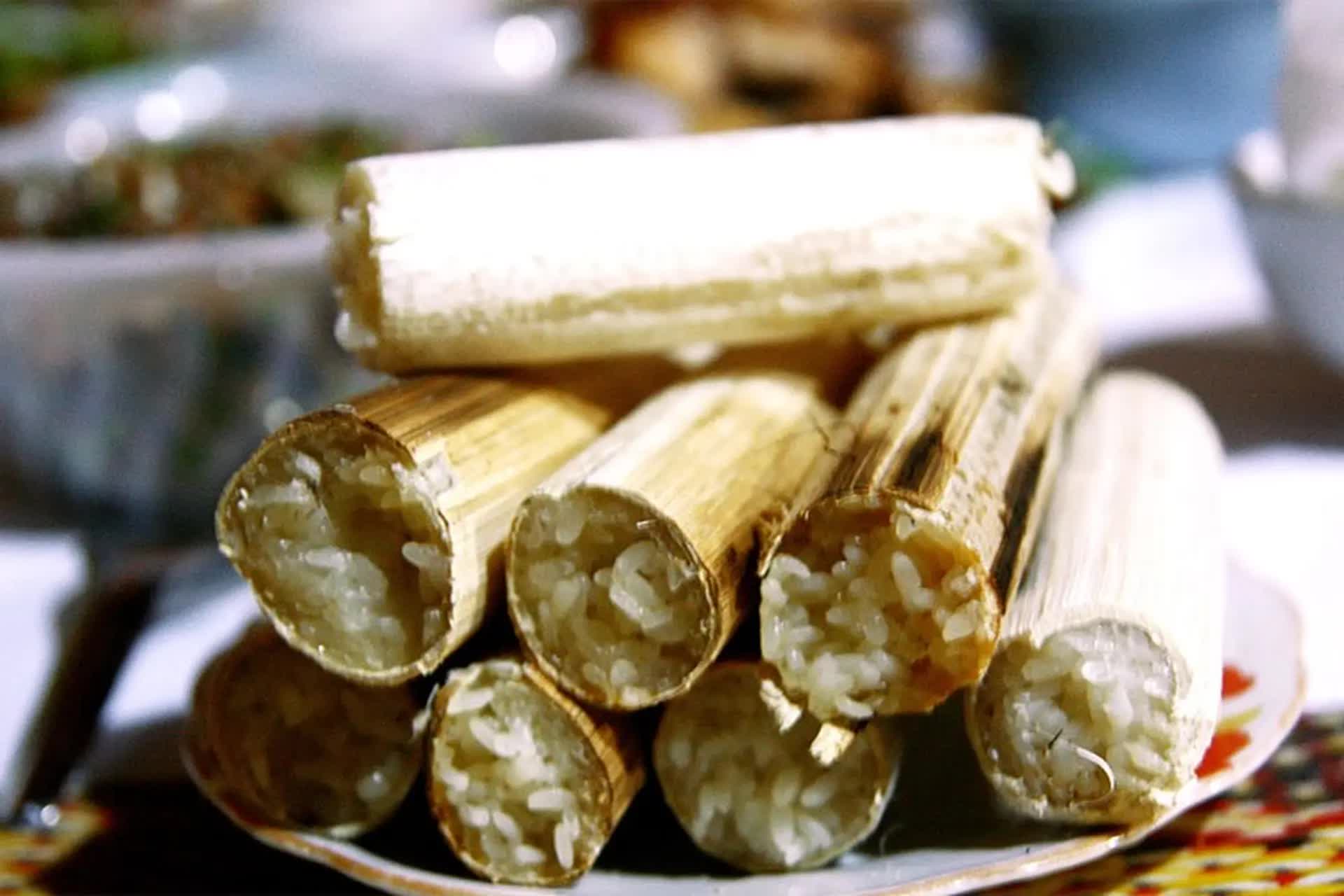 Khách Tây thử món cơm đặc sản của người vùng núi Việt Nam, nhận xét: "Nó ngon tuyệt!" - Ảnh 3.
