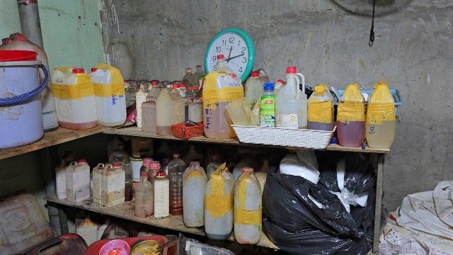 Công bố hình ảnh khám xét kho hàng của vợ chồng nữ doanh nhân Ngô Ánh Hồng - Ảnh 6.