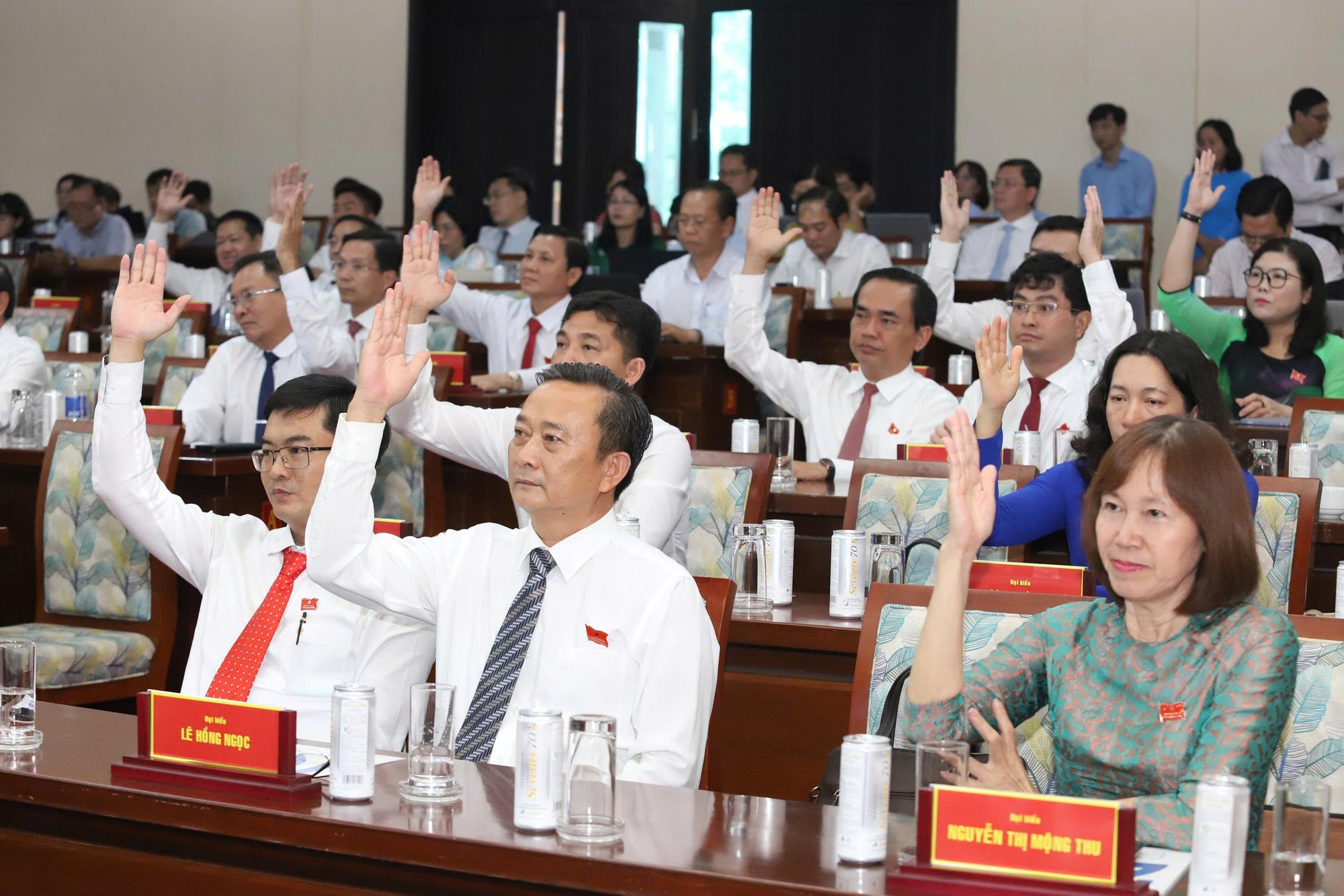 Quyết sách quan trọng trong kỳ họp HĐND TP HCM và những tác động đến phát triển xã hội - Ảnh 1.