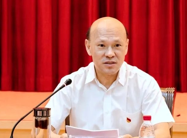 Vụ ông lớn showbiz bị tuyên án tử: 1 sao nam hạng A lộ ảnh thân mật đáng ngờ, "danh sách đen" hé mở? - Ảnh 1.