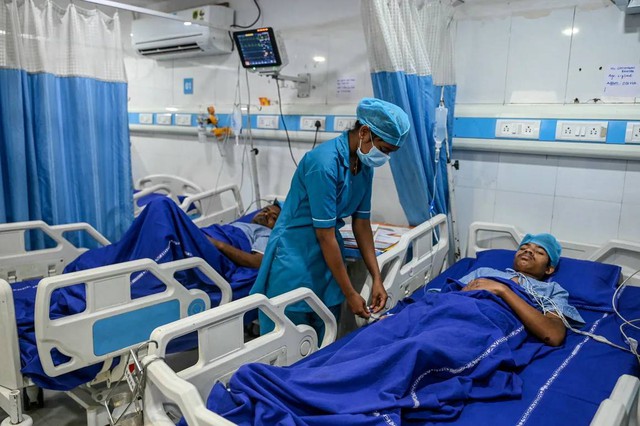 Cận cảnh vụ nổ nhà máy ở Ấn Độ khiến 42 người thiệt mạng - Ảnh 3.