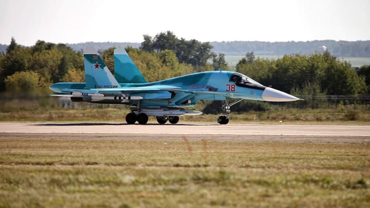 Tiêm kích bom Su - 34 của Nga rơi trong huấn luyện tại Nizhny Novgorod - Ảnh 1.