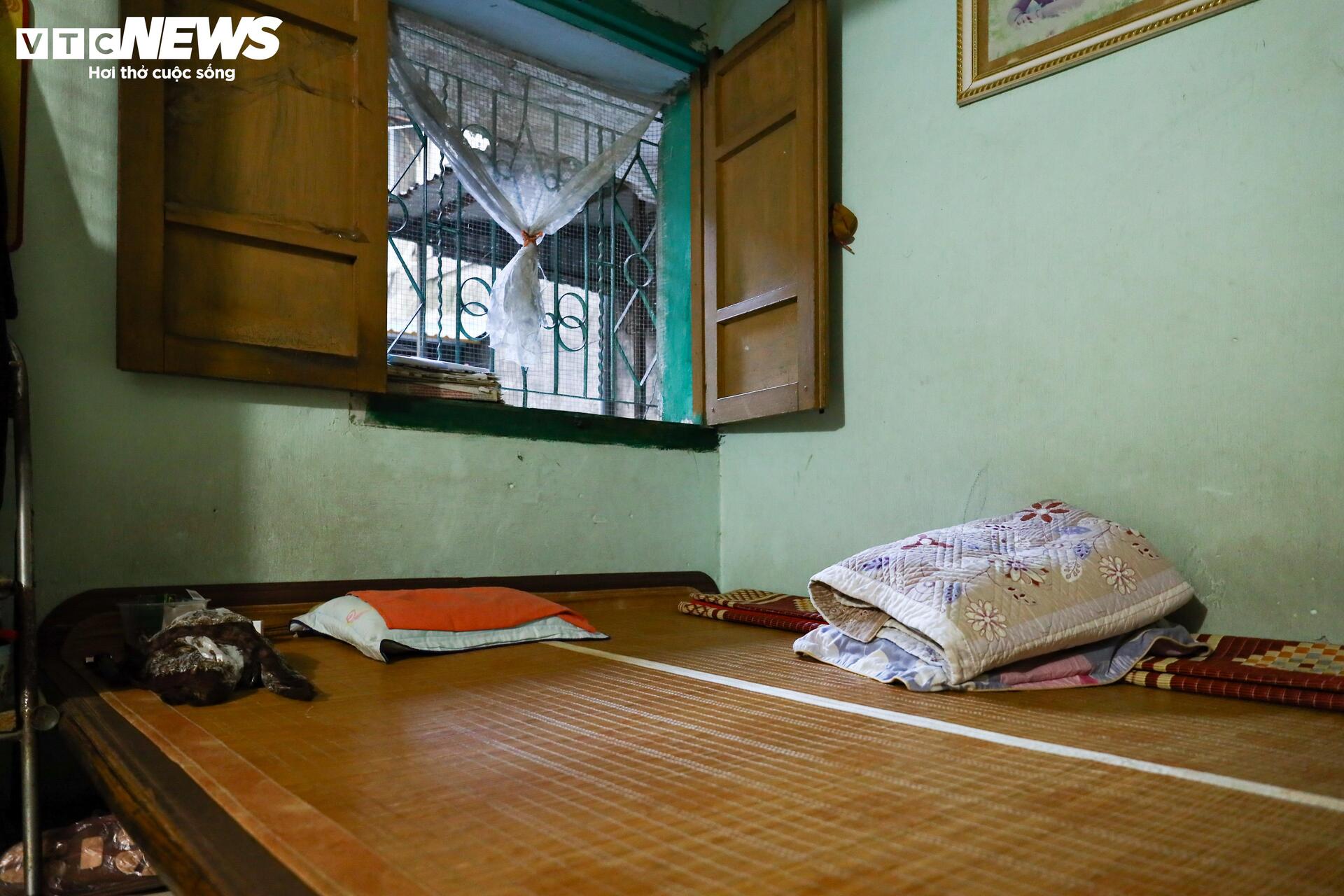 Ngõ siêu nhỏ Hà Nội: Cảnh sống chật chội và hiểm nguy giữa lòng đô thị - Ảnh 23.