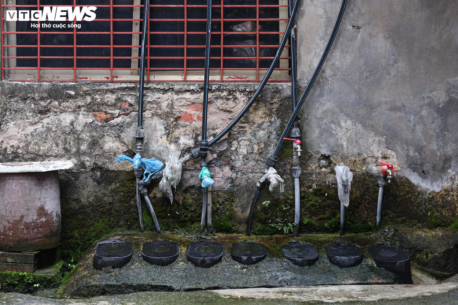 Ngõ siêu nhỏ Hà Nội: Cảnh sống chật chội và hiểm nguy giữa lòng đô thị - Ảnh 14.