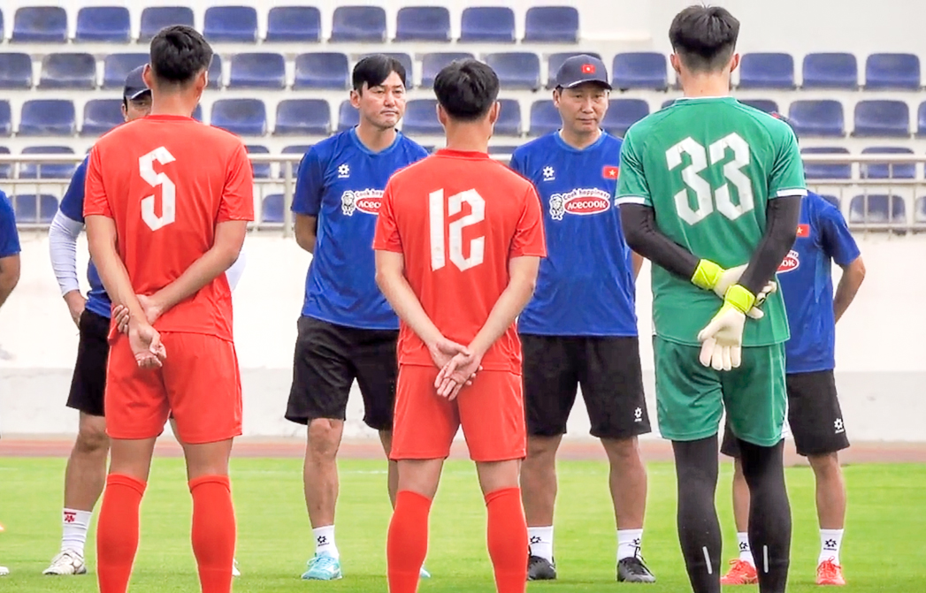 Chân sút Việt kiều Nga tỏa sáng, U23 Việt Nam thắng đậm 5-0 trước đối thủ Đông Á - Ảnh 2.