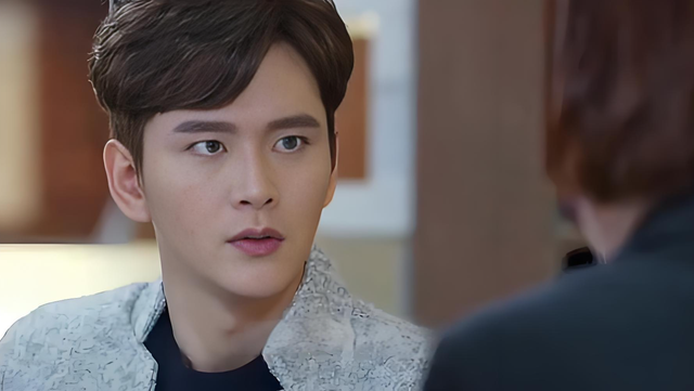 Thương nhớ mối tình đầu suốt 5 năm, cho tới một tối tình cờ gặp ở nhà hàng, tôi mới thấy mình sai lầm và ngớ ngẩn thế nào- Ảnh 1.