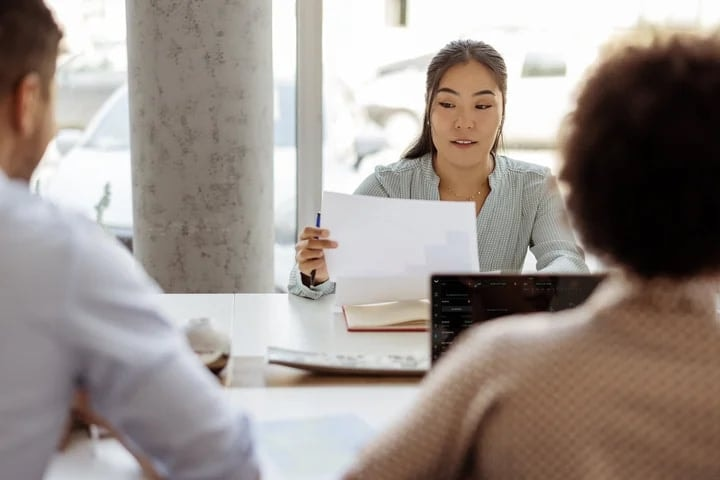 Cách ứng viên EQ cao trả lời câu hỏi phỏng vấn về thời gian bắt đầu làm việc - Ảnh 1.