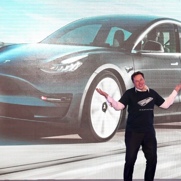 Robotaxi Của Tesla: Giấc Mơ Hay Thực Tế Phũ Phàng Của Elon Musk - Ảnh 2. Robotaxi Của Tesla: Giấc Mơ Hay Thực Tế Phũ Phàng Của Elon Musk - Ảnh 2.