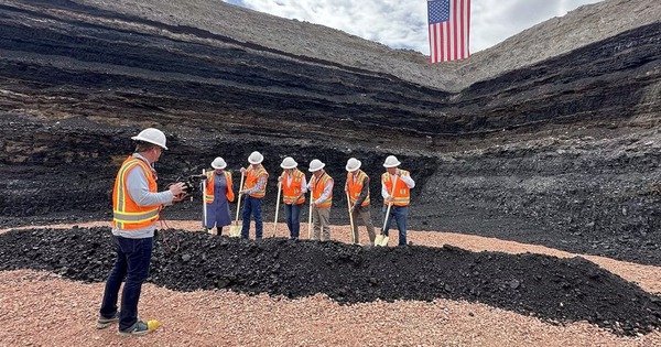 Trung Quốc k&iacute;ch hoạt &ldquo;dự &aacute;n thế kỷ&rdquo;: Một chỉ số tăng dựng đứng - Ảnh 2.