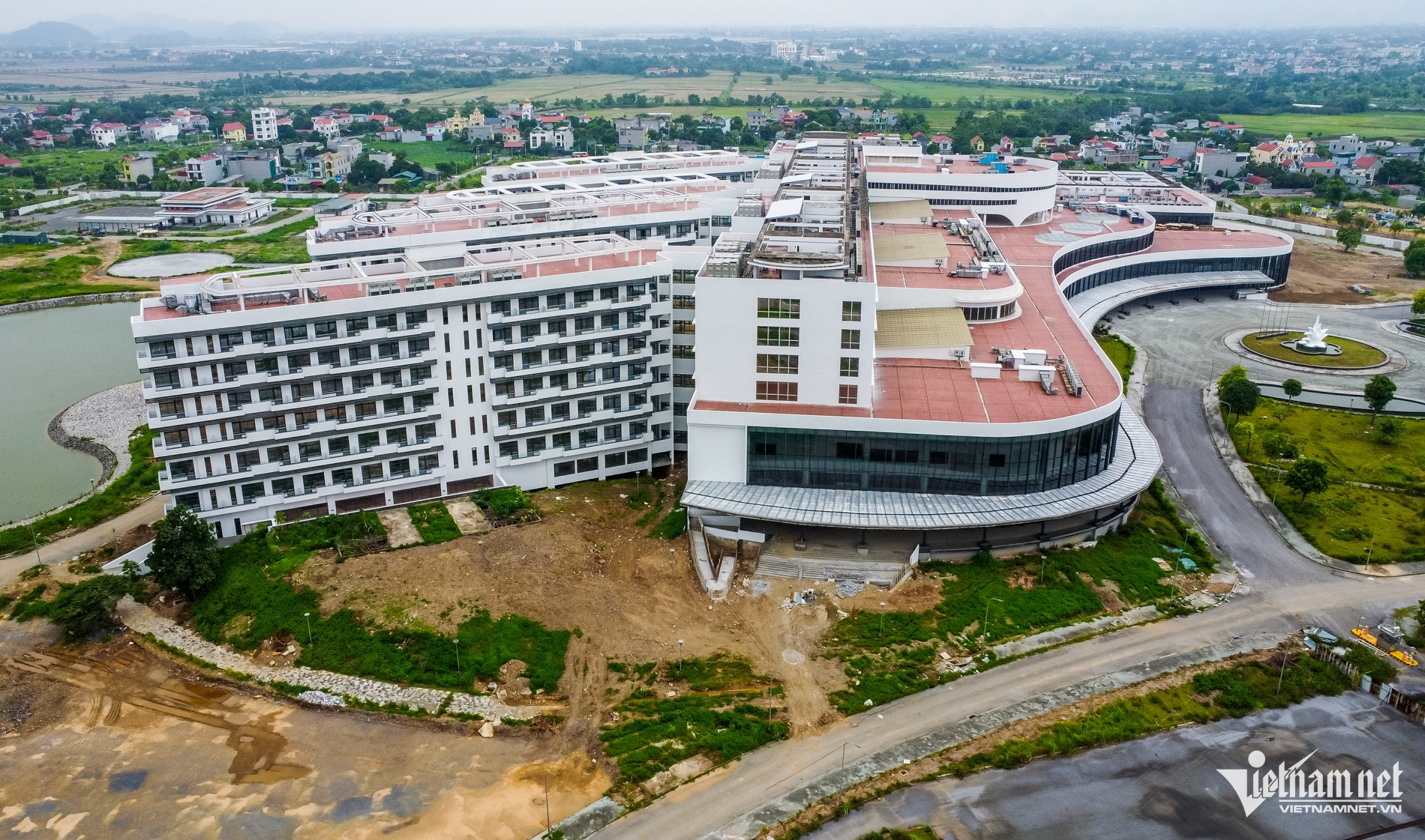 Diện mạo mới của bệnh viện 5.000 tỷ chỉ cách Hà Nội 1 giờ lái xe- Ảnh 5.