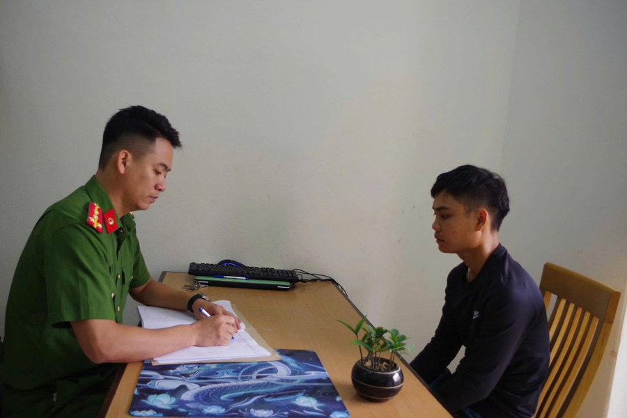 Bắt giữ nam thanh niên xâm hại trẻ em qua mạng xã hội tại Lập Thạch - Ảnh 1.