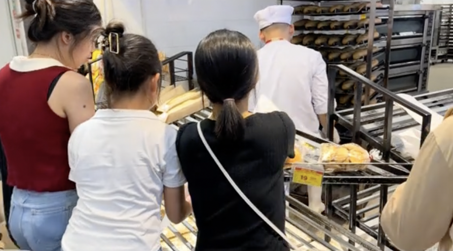 Khung cảnh siêu thị, chợ trước khi bão Wipha đổ bộ, netizen chia sẻ kinh nghiệm bảo quản thực phẩm- Ảnh 4.