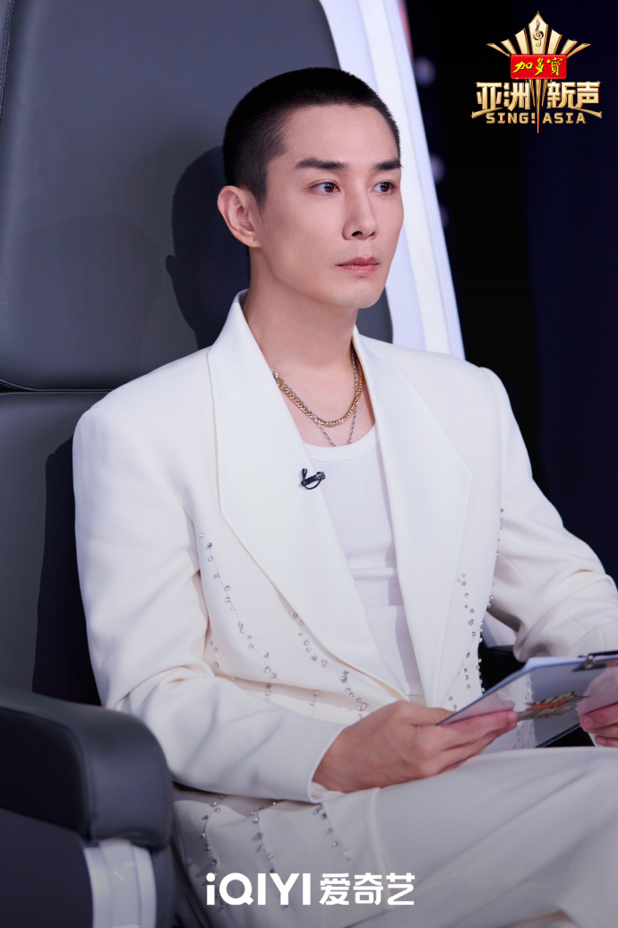 Giám khảo show Trung Quốc quyết không vote cho Phương Mỹ Chi: Lí do gì mà khó khăn dữ vậy?- Ảnh 2. Giám khảo show Trung Quốc quyết không vote cho Phương Mỹ Chi: Lí do gì mà khó khăn dữ vậy?- Ảnh 2.