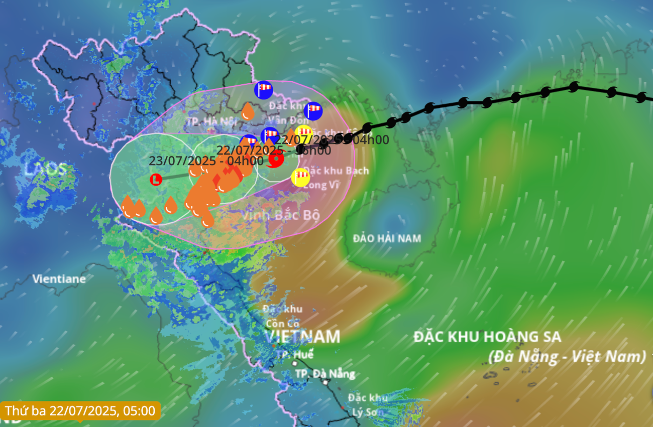 Bão đổ bộ hôm nay gây mưa lớn miền Bắc , gió giật mạnh cấp 13 - Ảnh 1. Bão đổ bộ hôm nay gây mưa lớn miền Bắc , gió giật mạnh cấp 13 - Ảnh 1.