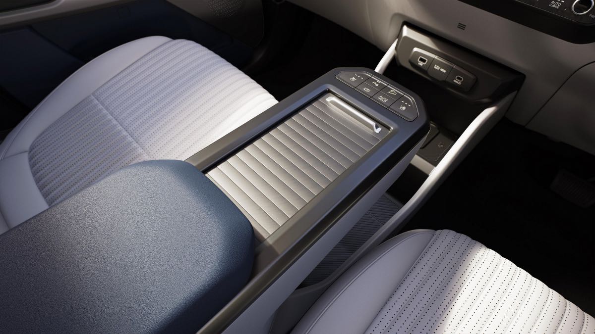 Kia Carens bản điện giá quy đổi gần 550 triệu đồng mở bán từ hôm nay, có cơ hội về Việt Nam khi xe xăng sắp bị hạn chế - Ảnh 7.
