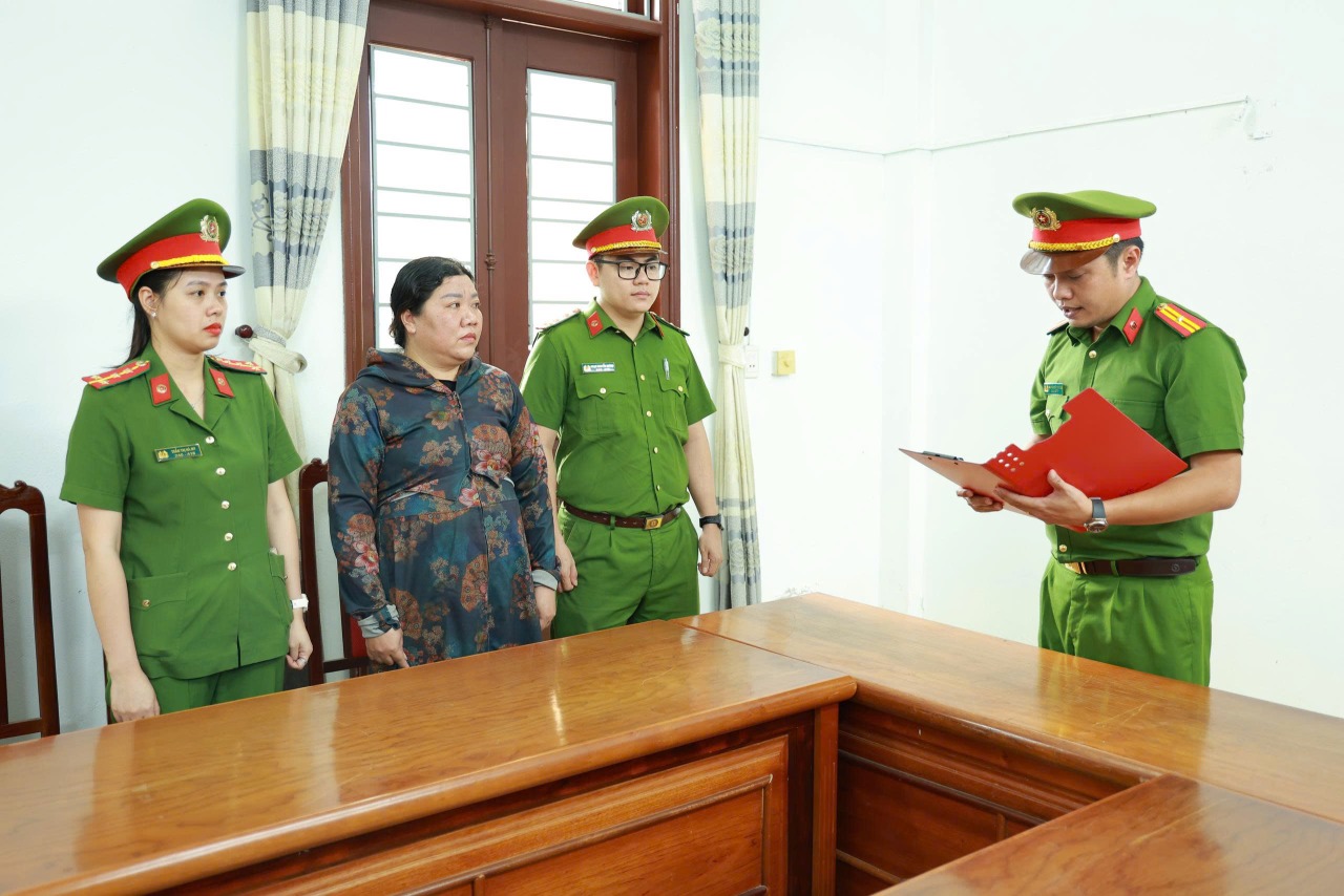 Lừa đảo chiếm đoạt tài sản qua mạng: Hành vi của người phụ nữ ở Quảng Trị - Ảnh 1.