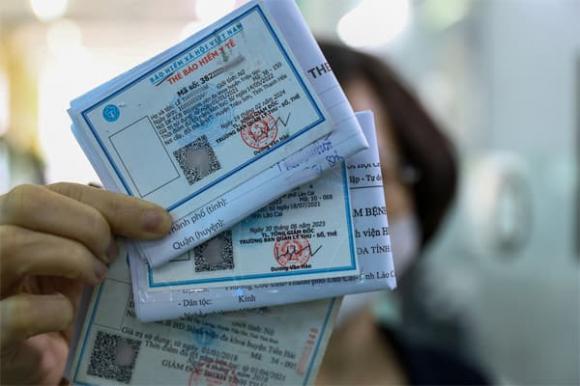 Mức đ&oacute;ng BHYT hộ gia đ&igrave;nh thay đổi: Người thứ 5 trở đi đ&oacute;ng ra sao?- Ảnh 1.