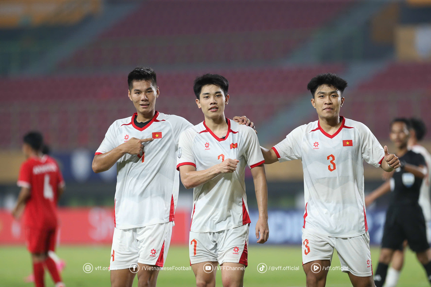 TRỰC TIẾP U23 Việt Nam 1-1 Campuchia: U23 Việt Nam trả giá đắt với bàn thua - Ảnh 9.