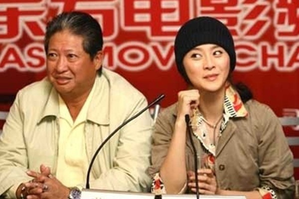 Chấn động tin Phạm Băng Băng sinh con ngoài giá thú với "đại ca showbiz" rồi để cha mẹ già nuôi dưỡng? - Ảnh 1. Chấn động tin Phạm Băng Băng sinh con ngoài giá thú với "đại ca showbiz" rồi để cha mẹ già nuôi dưỡng? - Ảnh 1.